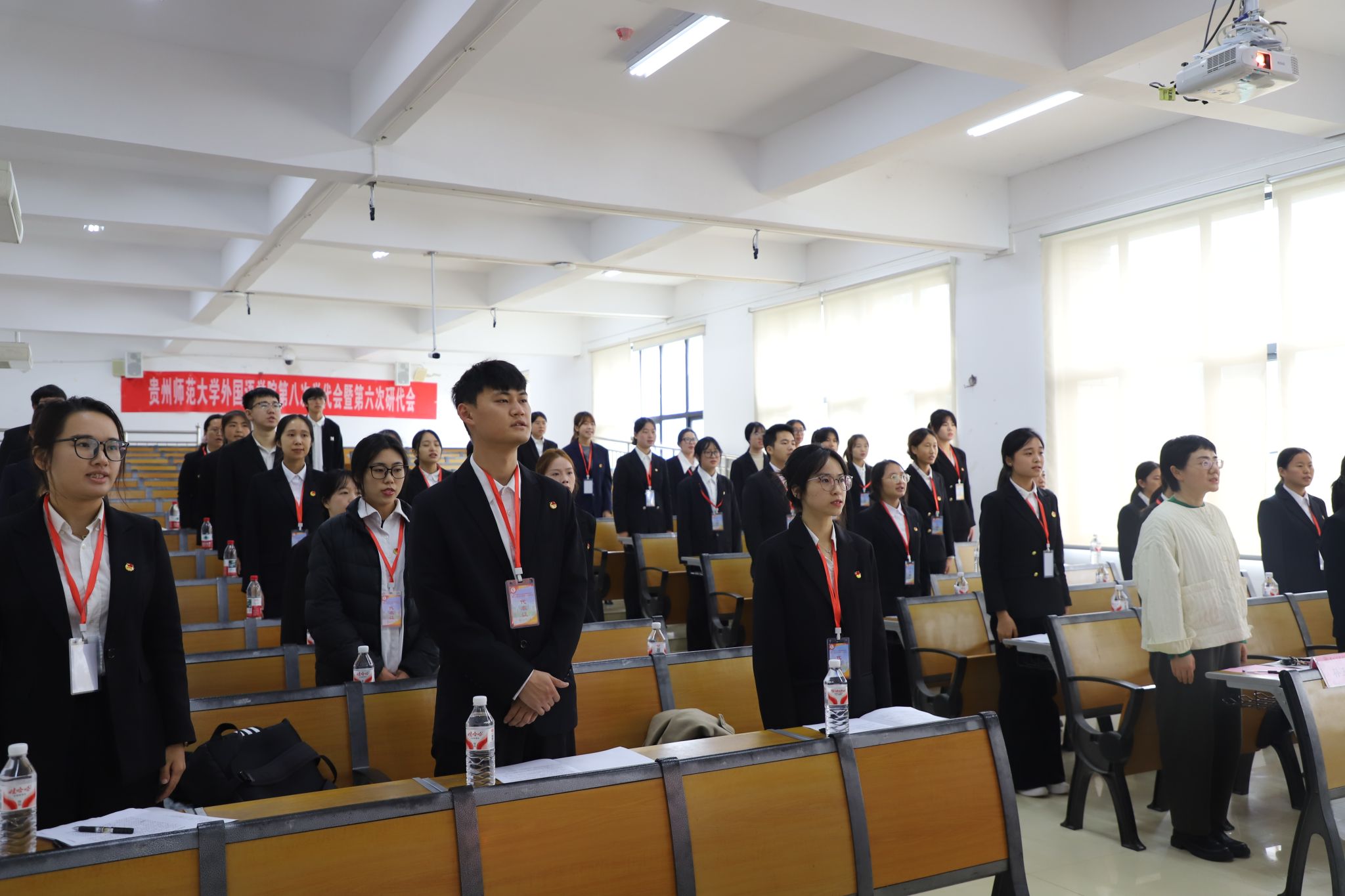 128FB637CDC93B20C25D259B9E2B84C4